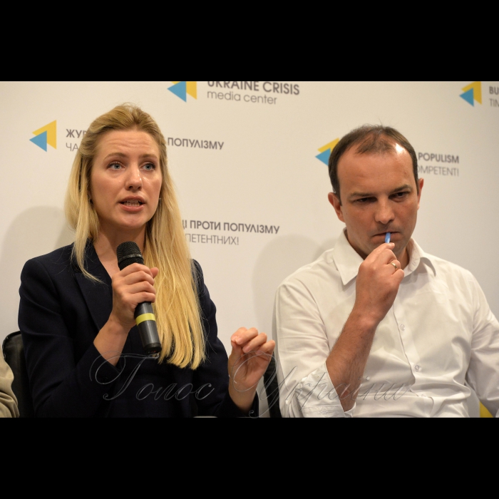 21 липня 2017 Український кризовий медіа центр.
Дискусія щодо звітування громадських організацій та скасування е-декларування для 